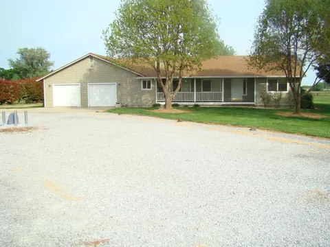 19555 Fairwind Dr, Anderson, CA 96007 photo 2