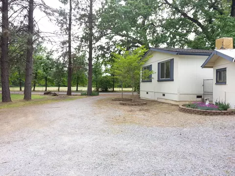 10191 Salmon Creek Rd, Redding, CA 96003 photo 3