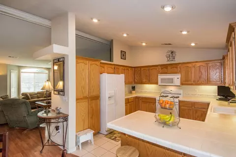 3992 Meadow Oak Way, Redding, CA 96002 photo 12