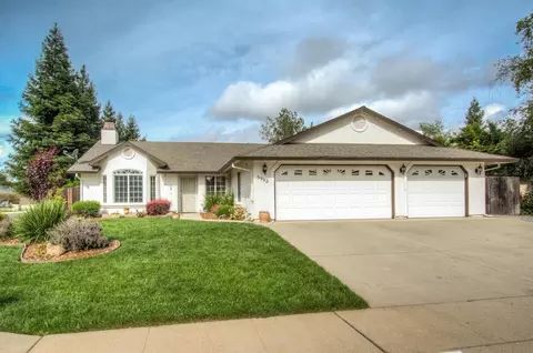 3992 Meadow Oak Way, Redding, CA 96002 photo 1