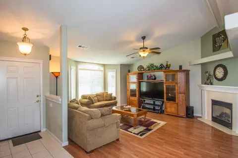3992 Meadow Oak Way, Redding, CA 96002 photo 6
