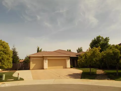 4301 Kestrel Ct, Redding, CA 96002 photo 1