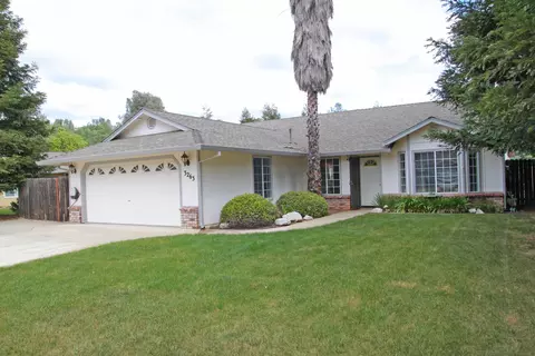 3263 Forest Homes Dr, Redding, CA 96002 photo 1