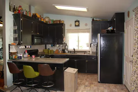 952 Spaniel Dr, Redding, CA 96003 photo 9