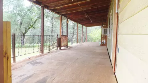 11892 Charity Way, Redding, CA 96003 photo 3