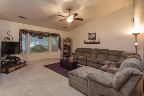 1456 Hominy, Redding, CA 96003 photo 6