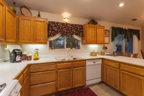 1456 Hominy, Redding, CA 96003 photo 12
