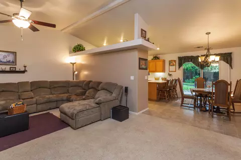 1456 Hominy, Redding, CA 96003 photo 7