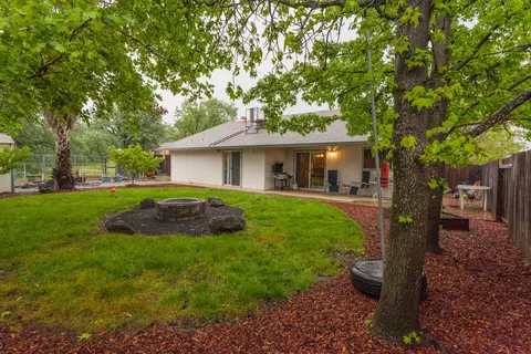 1456 Hominy, Redding, CA 96003 photo 32