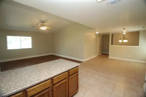 1098 Camelot Ct, Redding, CA 96003 photo 10
