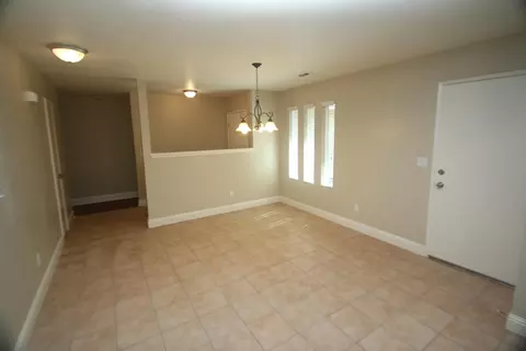 1098 Camelot Ct, Redding, CA 96003 photo 12