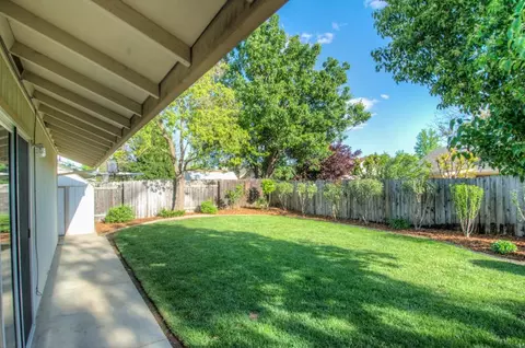 2437 Maywood, Redding, CA 96003 photo 39