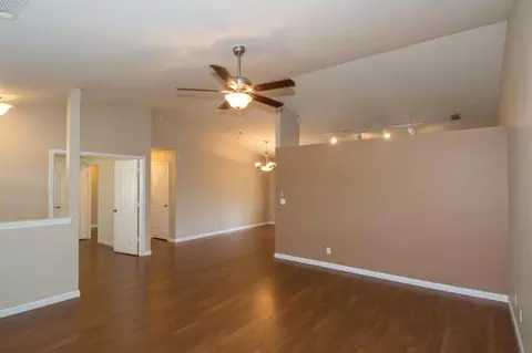 2437 Maywood, Redding, CA 96003 photo 5