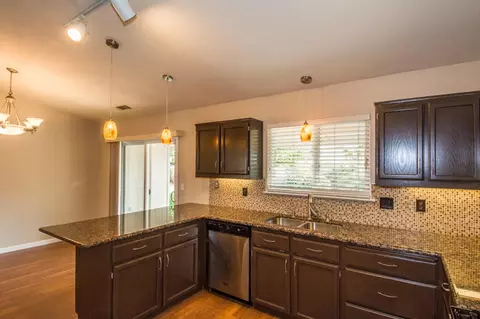 2437 Maywood, Redding, CA 96003 photo 12