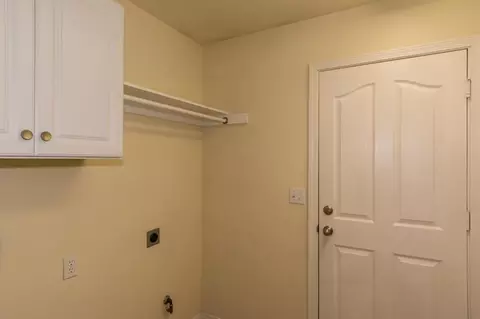 2437 Maywood, Redding, CA 96003 photo 28