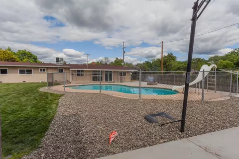 2815 Girvan Rd, Redding, CA 96001 photo 31