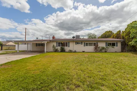 2815 Girvan Rd, Redding, CA 96001 photo 1