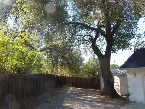 1099 Harpole Rd, Redding, CA 96002 photo 20