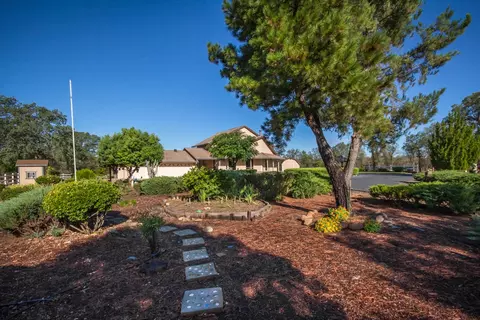 21084 Ramblewood Ln, Redding, CA 96002 photo 7