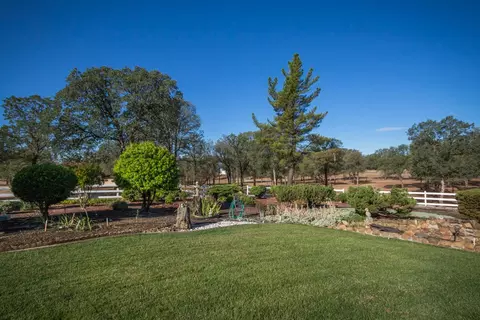 21084 Ramblewood Ln, Redding, CA 96002 photo 6