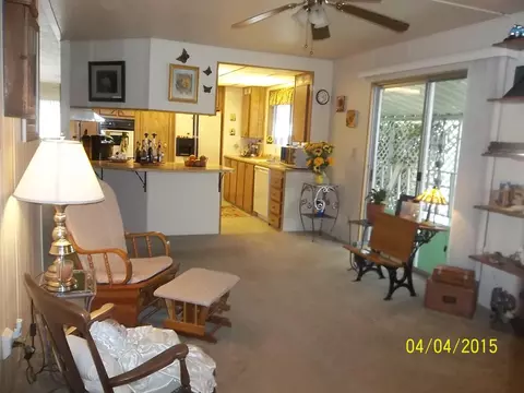 421 Brushwood Dr, Redding, CA 96003 photo 4