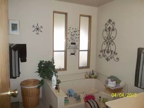 421 Brushwood Dr, Redding, CA 96003 photo 8
