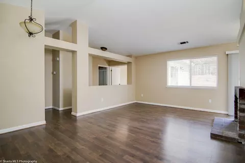 1073 Grouse Dr, Redding, CA 96003 photo 4