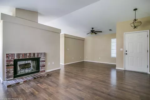 1073 Grouse Dr, Redding, CA 96003 photo 2