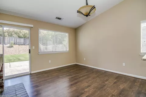 1073 Grouse Dr, Redding, CA 96003 photo 6