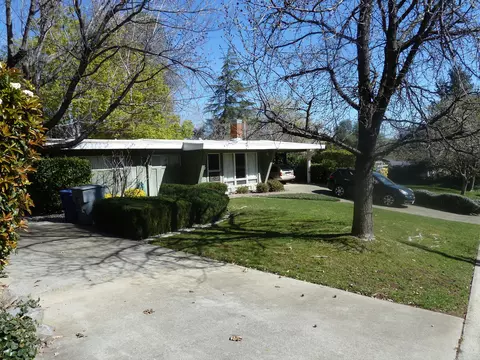 2930 Pioneer Dr, Redding, CA 96001 photo 1