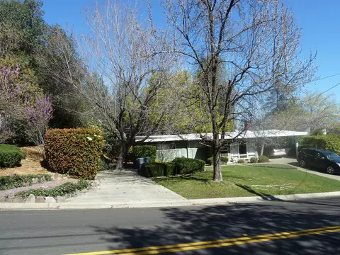 2930 Pioneer Dr, Redding, CA 96001 photo 2
