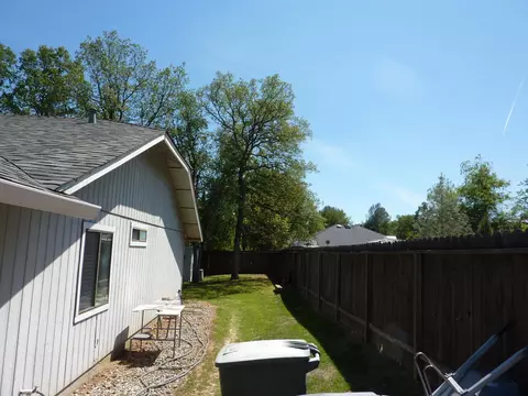 5797 Avery, Redding, CA 96003 photo 13