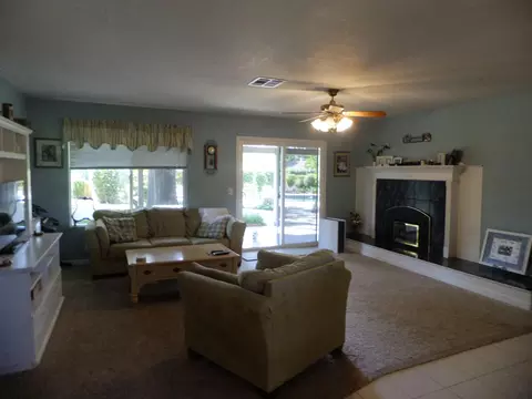 7054 Hermosa Way, Redding, CA 96002 photo 7