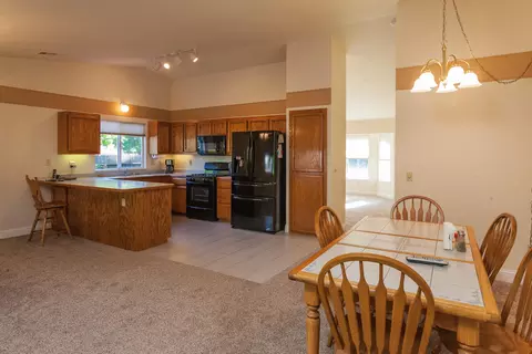6710 Mullen Pkwy, Redding, CA 96001 photo 12
