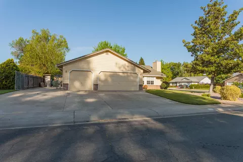 6710 Mullen Pkwy, Redding, CA 96001 photo 2