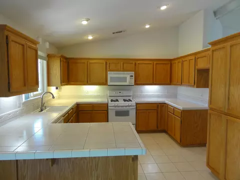 1325 Lavender Way, Redding, CA 96003 photo 6