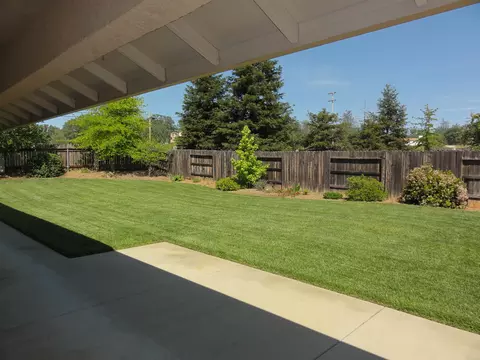 1325 Lavender Way, Redding, CA 96003 photo 26