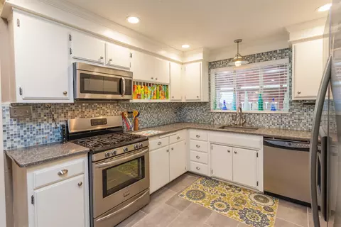 2384 Hawn Ave, Redding, CA 96002 photo 14