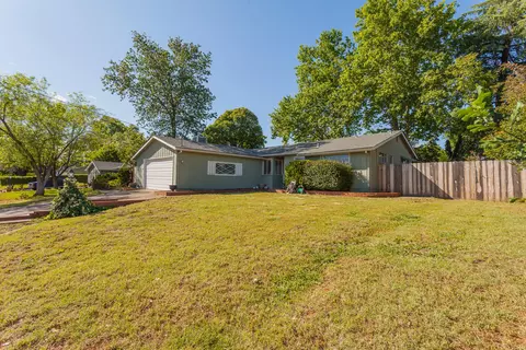 2384 Hawn Ave, Redding, CA 96002 photo 4