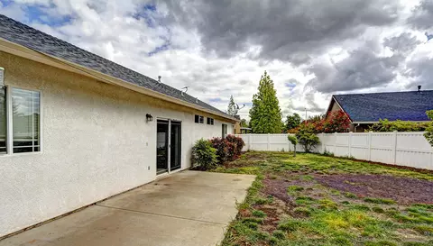 2377 Suzette Ave, Redding, CA 96002 photo 6