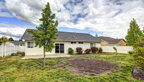2377 Suzette Ave, Redding, CA 96002 photo 5