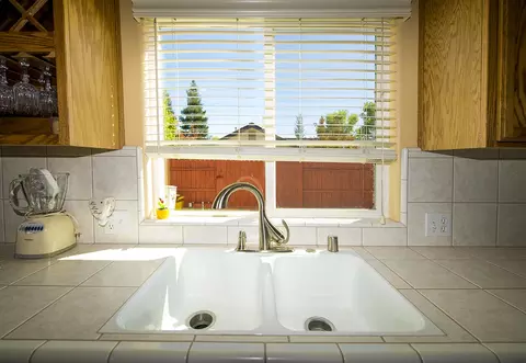 893 Paramount Way, Redding, CA 96003 photo 11