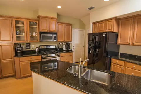 1995 Lugano Trl, Redding, CA 96003 photo 3