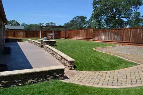 3364 Carlsbad Ct, Redding, CA 96002 photo 9