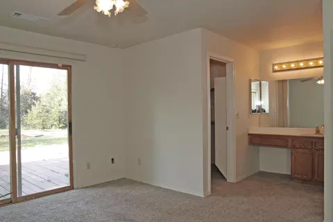 2117 Tiburon Dr, Redding, CA 96003 photo 9