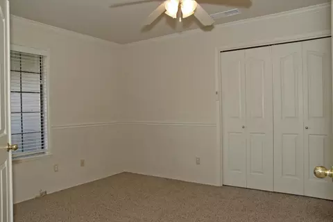 2117 Tiburon Dr, Redding, CA 96003 photo 6