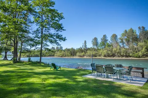19130 River Crest Dr, Anderson, CA 96007 photo 1