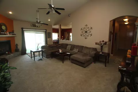 12068 Kern Dr, Redding, CA 96003 photo 14