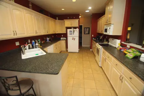 12068 Kern Dr, Redding, CA 96003 photo 6