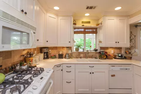 3520 Sunset Dr, Redding, CA 96001 photo 15